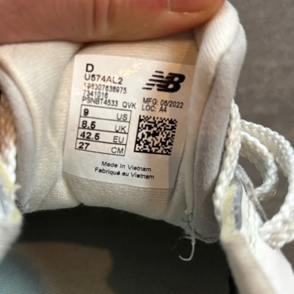 New Balance 574 - Picture 3 of 5